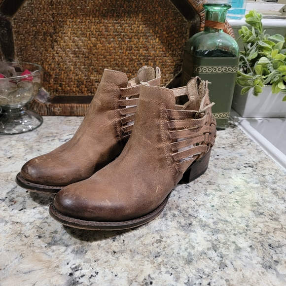Freebird "Slate" belted booties - Picture 8 of 15